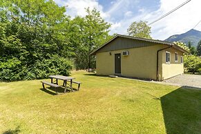 Richca Chalets Resort