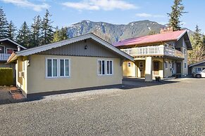 Richca Chalets Resort