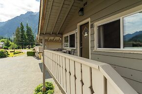 Richca Chalets Resort