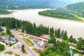 Richca Chalets Resort