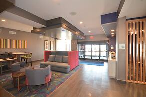 Holiday Inn Express & Suites Oklahoma City Mid - Arpt Area by IHG