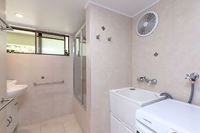 Seascape Holiday-Tropical Reef Apartment
