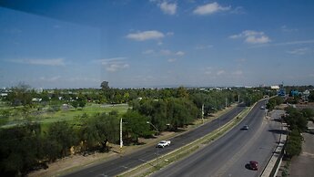 Holiday Inn Express & Suites Celaya by IHG