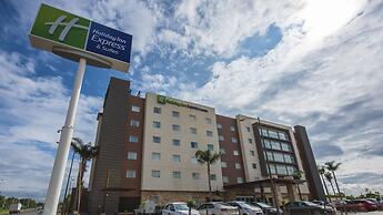 Holiday Inn Express & Suites Celaya by IHG