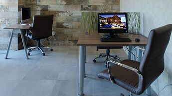 Holiday Inn Express & Suites Celaya by IHG