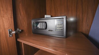 Holiday Inn Express & Suites Celaya by IHG