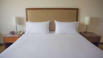 Holiday Inn Express & Suites Celaya by IHG