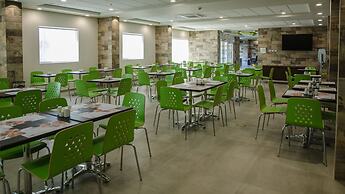 Holiday Inn Express & Suites Celaya by IHG