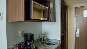 Holiday Inn Express & Suites Celaya by IHG