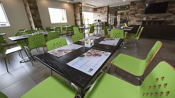 Holiday Inn Express & Suites Celaya by IHG