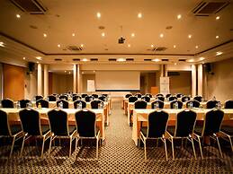President Hotel & Conference Venue