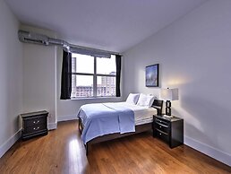 Pelicanstay near Holland Tunnel