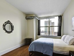 Pelicanstay near Holland Tunnel