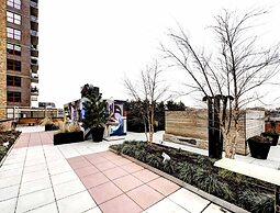 Pelicanstay near Holland Tunnel