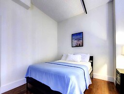 Pelicanstay near Holland Tunnel