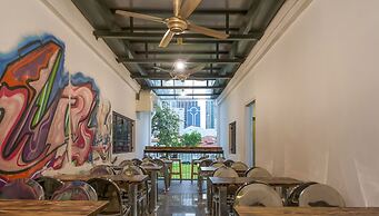 BEAT. Arts Hostel Chinatown