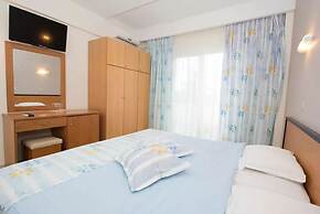 Maranton Beach Hotel