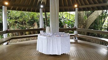 Rainforest Eco Lodge