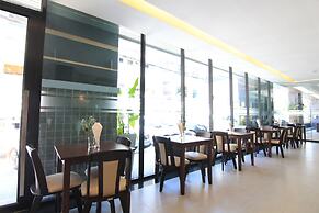 Inn residence serviced suites