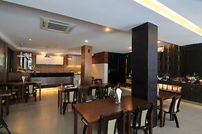 Inn residence serviced suites