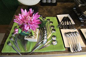 Inn residence serviced suites