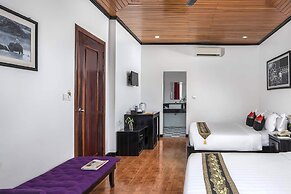 Golden Orchid Angkor