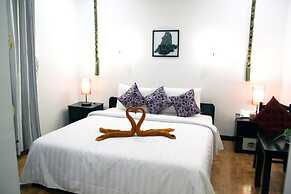 Golden Orchid Angkor