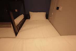 Jellybean The Blocks Hostel Sukhumvit 10