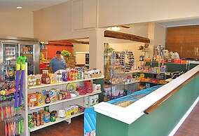 Robin Hill RV Resort & Campground - Caravan Park