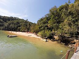 Pousada Praia da Crena