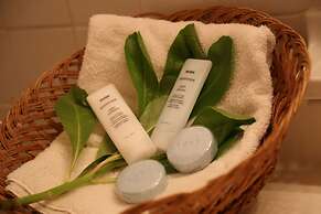 Tingum Village Hotel