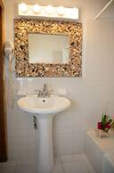 Tingum Village Hotel