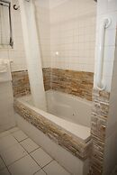 Tingum Village Hotel