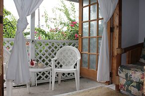 Tingum Village Hotel