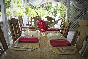 Tingum Village Hotel