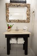 Tingum Village Hotel