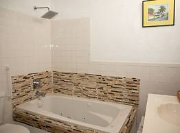 Tingum Village Hotel