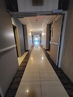 Days Inn & Suites by Wyndham Fort Saskatchewan