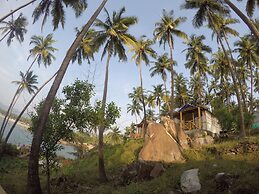 Neptune Point Hill Cottages