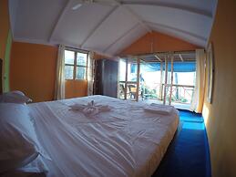 Neptune Point Hill Cottages