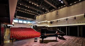 Elma Hotel and Art Complex