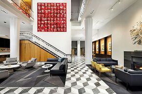 Le Méridien Columbus, The Joseph