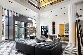 Le Méridien Columbus, The Joseph