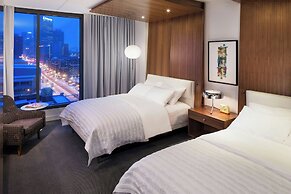 Le Méridien Columbus, The Joseph