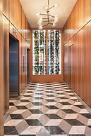 Le Méridien Columbus, The Joseph