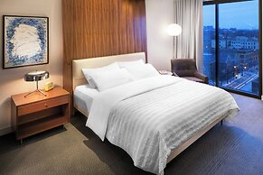 Le Méridien Columbus, The Joseph