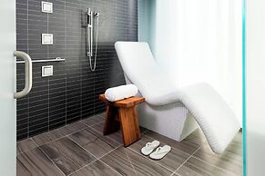 Le Méridien Columbus, The Joseph