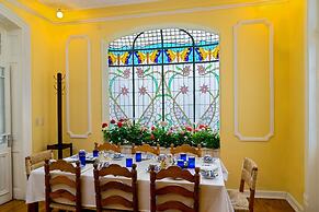 Hotel Casa González