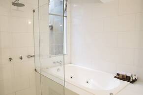 Atiq Boutique Hotel