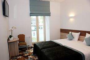 Algiro Hotel
